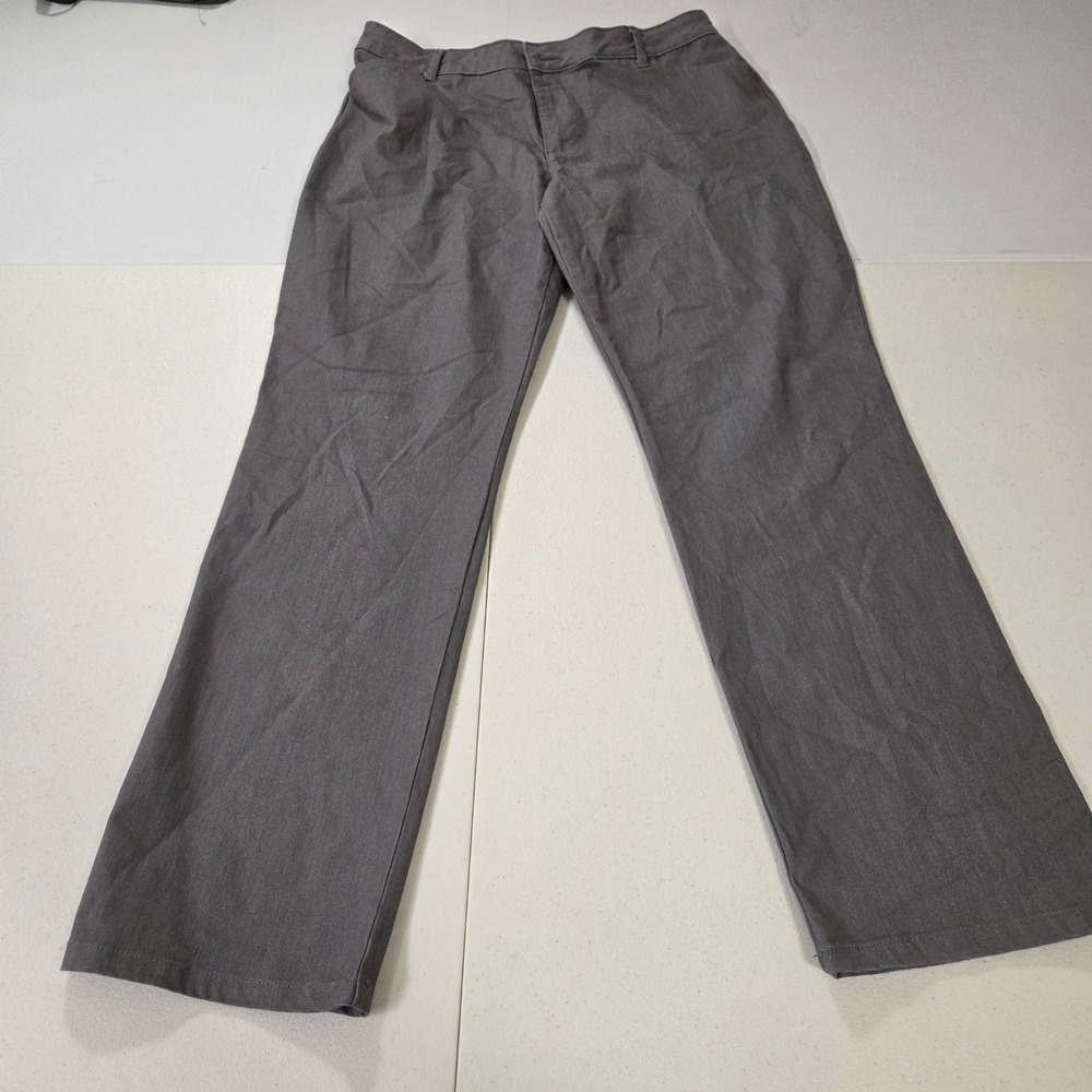 Lee Relaxed Fit Straight Leg Mid Rise Gray Pants Effortless Wash & Wear 33x31